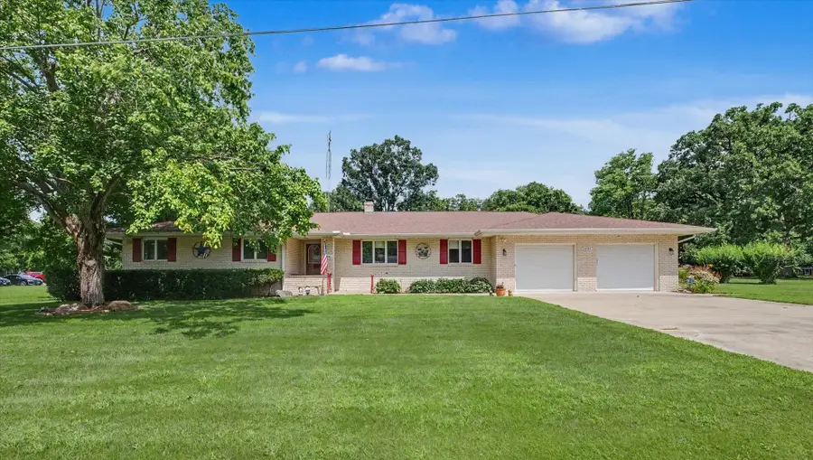 Address Withheld By Seller, Farmer City, IL 61842 - #2