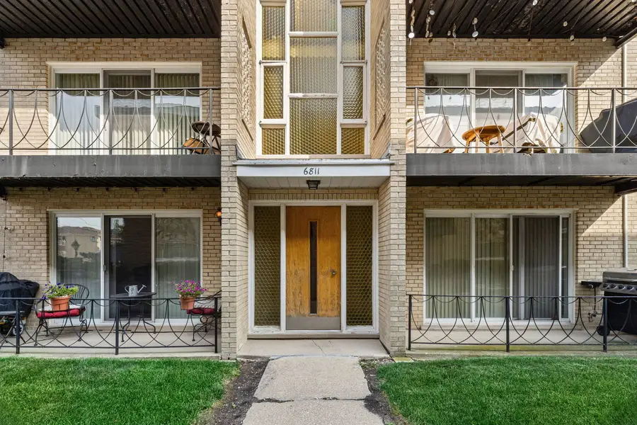 6811 N Olmsted Avenue #205, Chicago, IL 60631 - #3