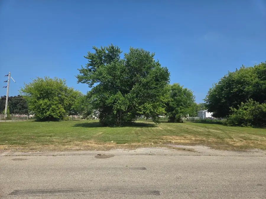 1213 Greenfield Avenue, Waukegan, IL 60085 - #2