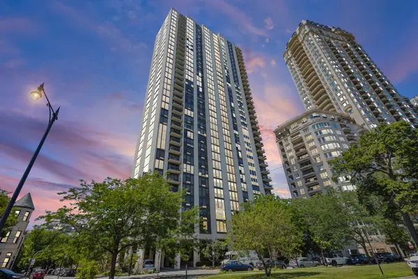 2500 N Lakeview Avenue #3101, Chicago, IL 60614