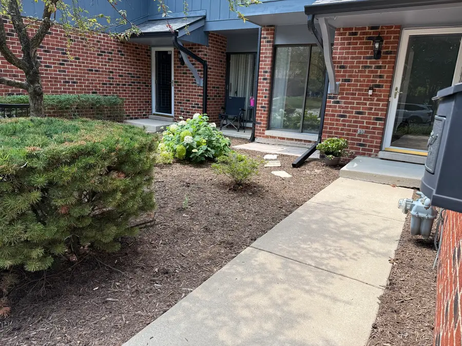 1440 Blackburn Street, Wheaton, IL 60189 - #2