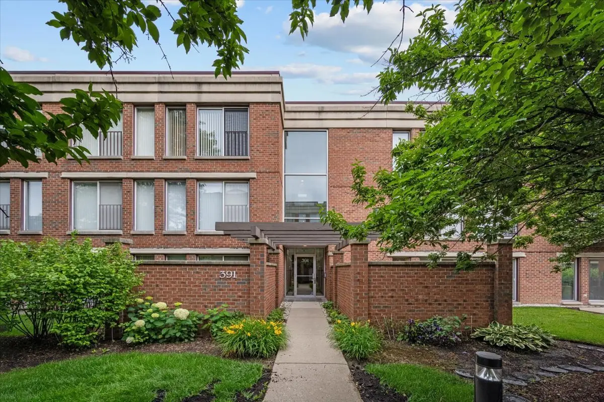 391 Kelburn Road #114, Deerfield, IL 60015 - #1