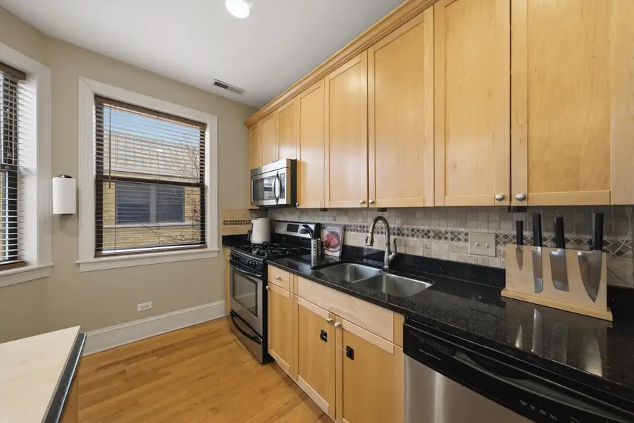 7633 N Greenview Avenue #3W, Chicago, IL 60626 - #3
