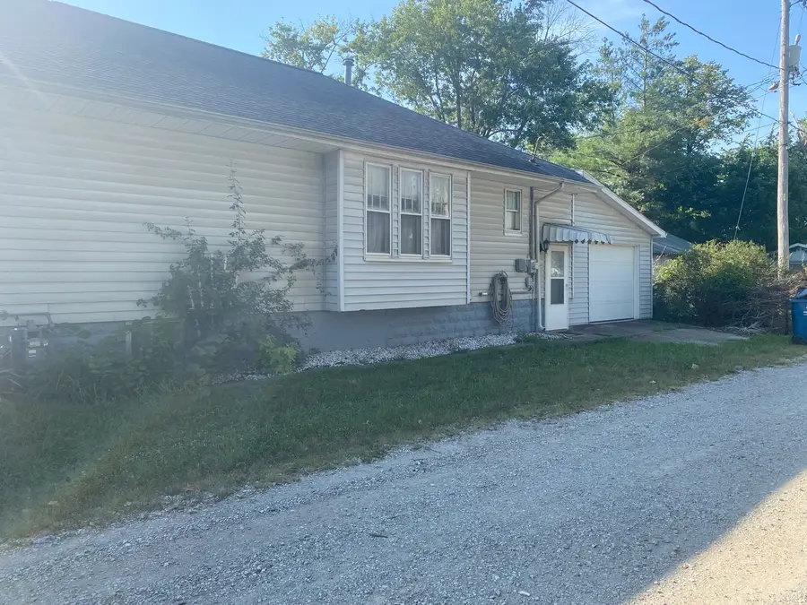 314 E 8th Street, Centralia, IL 62801 - #2