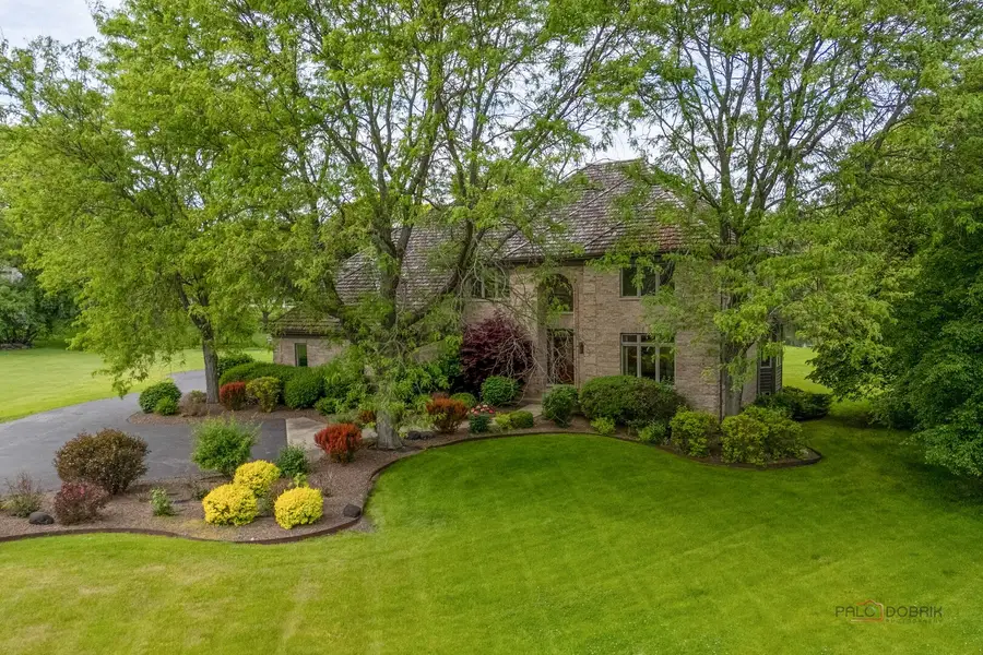 5420 Belmont Court, Libertyville, IL 60048 - #2