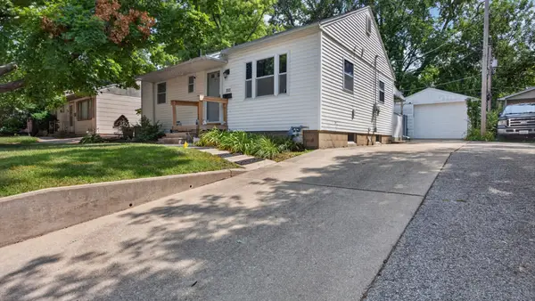 1513 N Linden Street, Bloomington, IL 61701