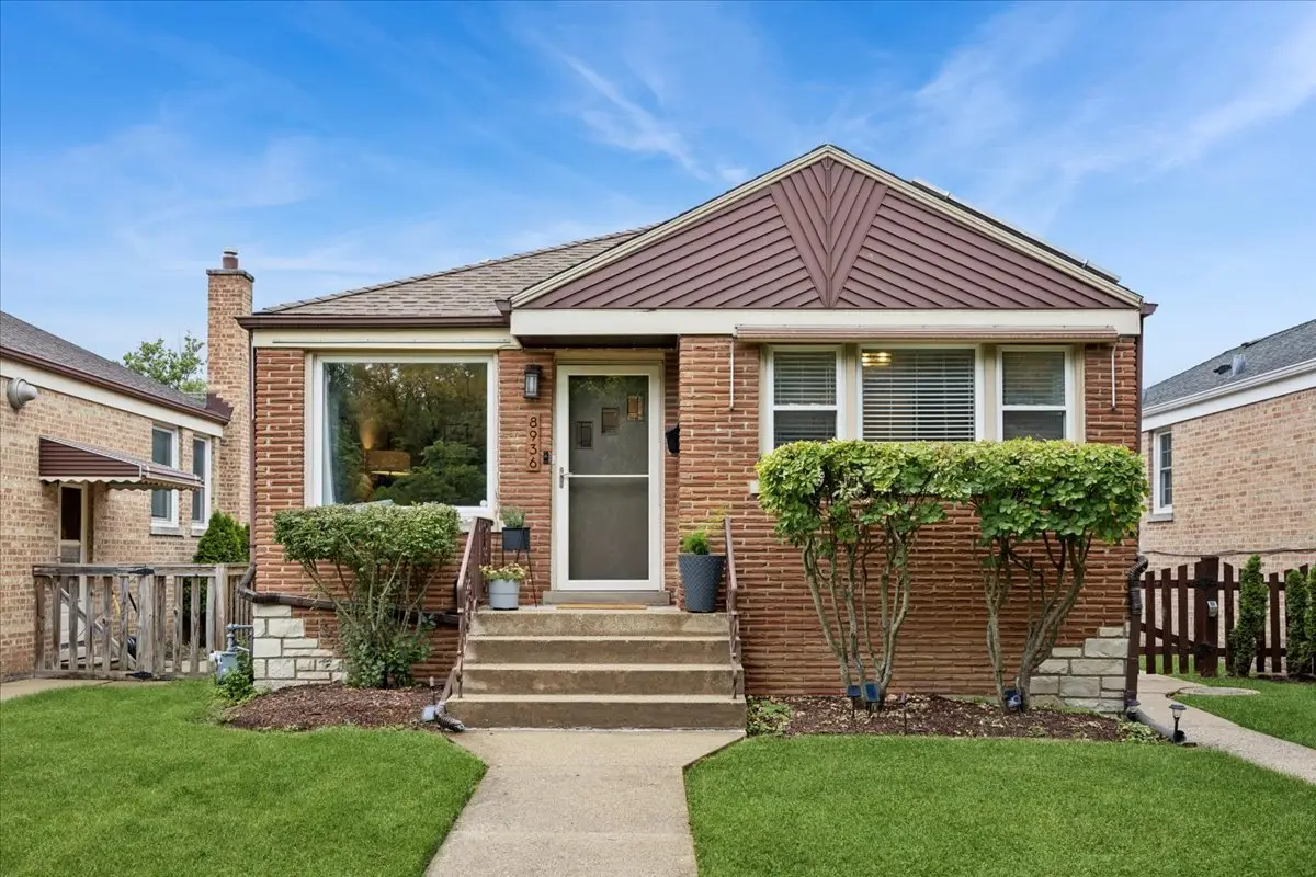 8936 W Forestview Avenue, North Riverside, IL 60546 - #1