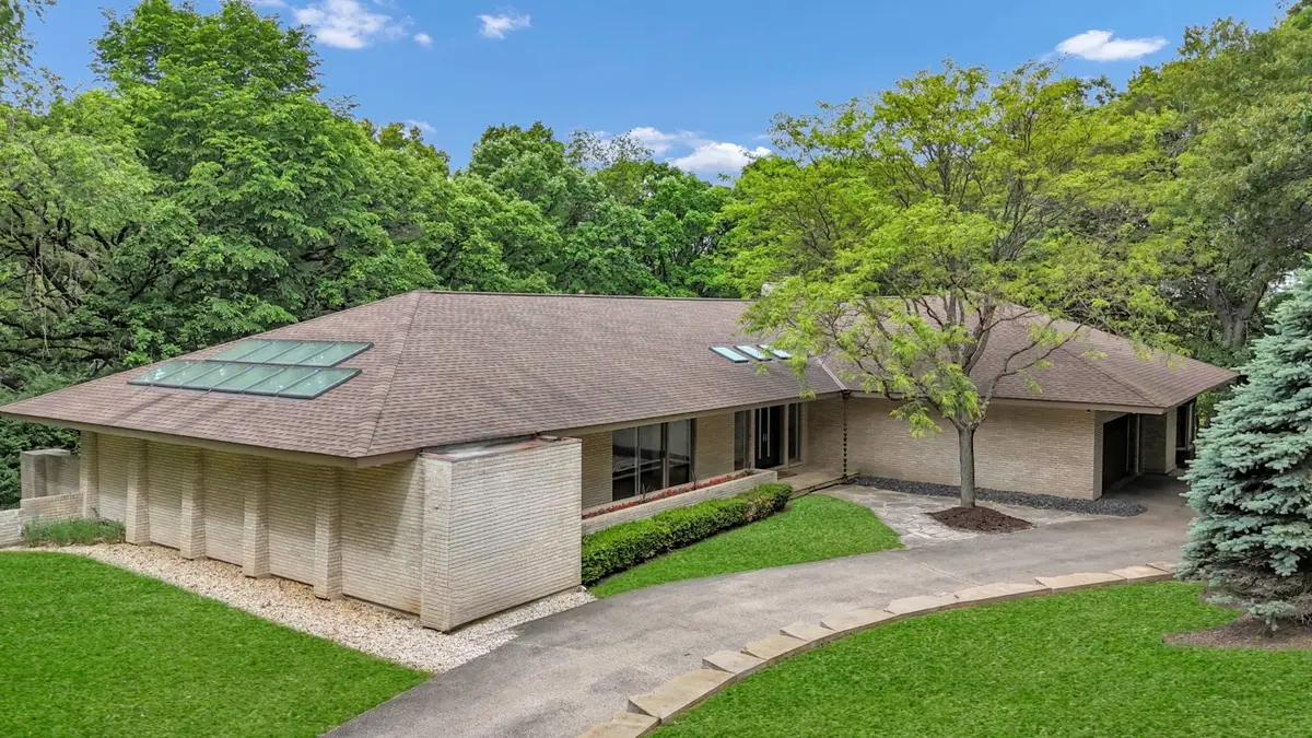 4 Far Hills Road, Barrington Hills, IL 60010 - #1