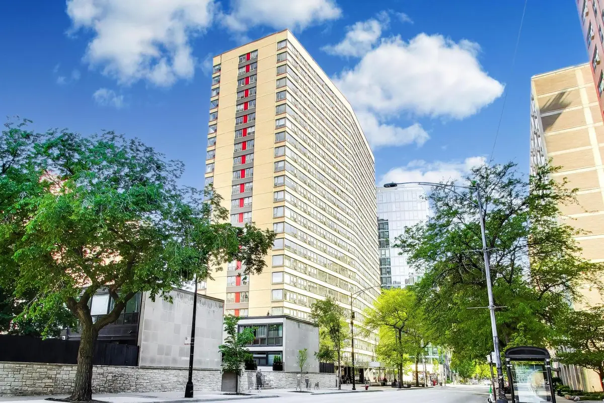 2930 N Sheridan Road #702, Chicago, IL 60657 - #1