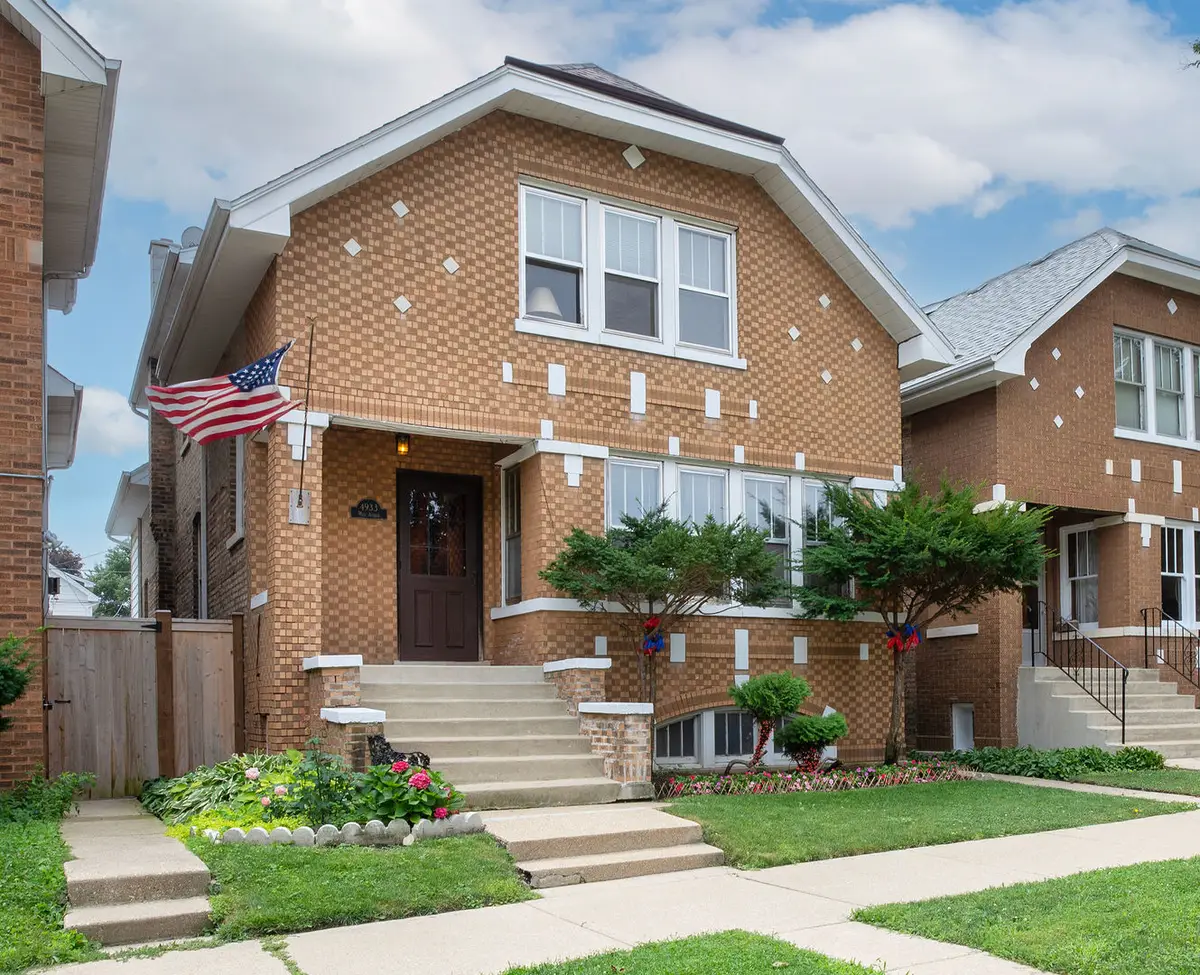 4933 W Ainslie Street, Chicago, IL 60630 - #1