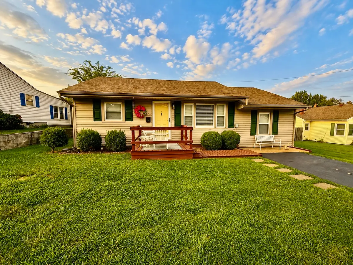 605 W 19th Street, Metropolis, IL 62960 - #1