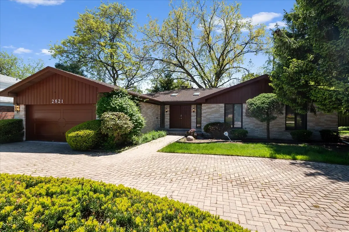2821 Covert Road, Glenview, IL 60025 - #1