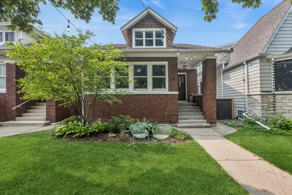 5227 W Berteau Avenue, Chicago, IL 60641