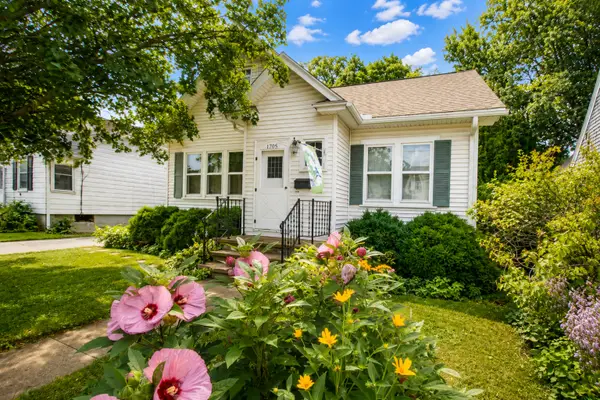 1705 W 2nd Street, Dixon, IL 61021