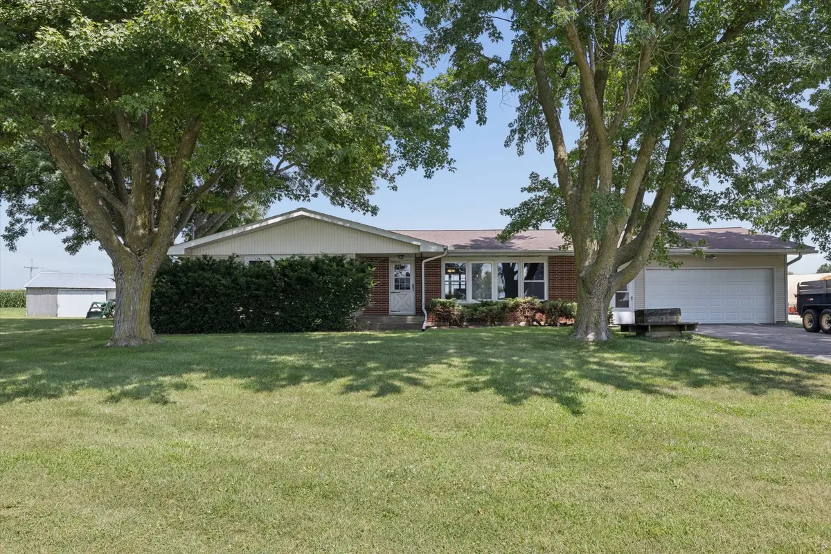 6070 Garden Plain Road, Fulton, IL 61252 - #1