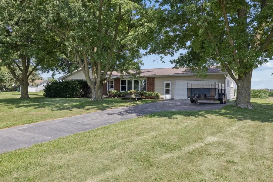 6070 Garden Plain Road, Fulton, IL 61252 - #2