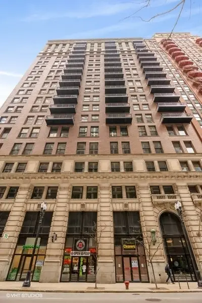 212 W Washington Street #1406, Chicago, IL 60606
