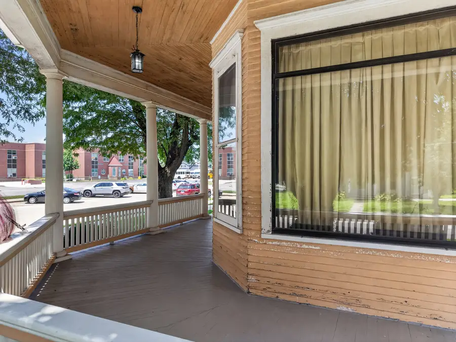 300 E Lafayette Street, Ottawa, IL 61350 - #3