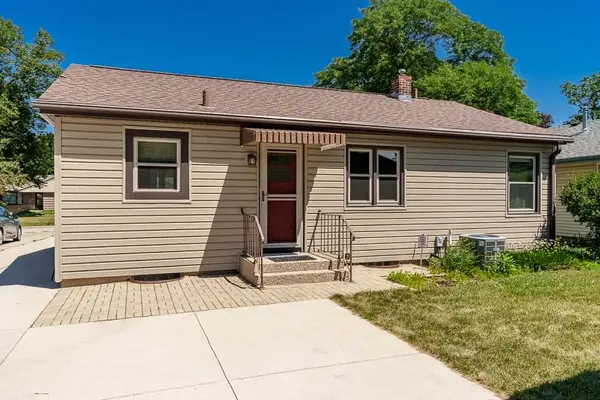 2328 Sharon Avenue, Rockford, IL 61103