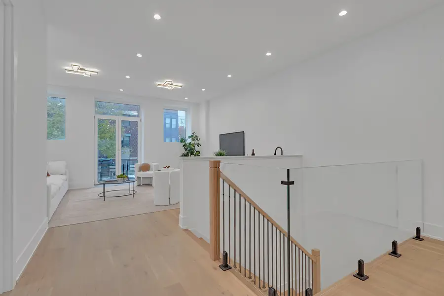 505 W Elm Street #3, Chicago, IL 60610 - #2
