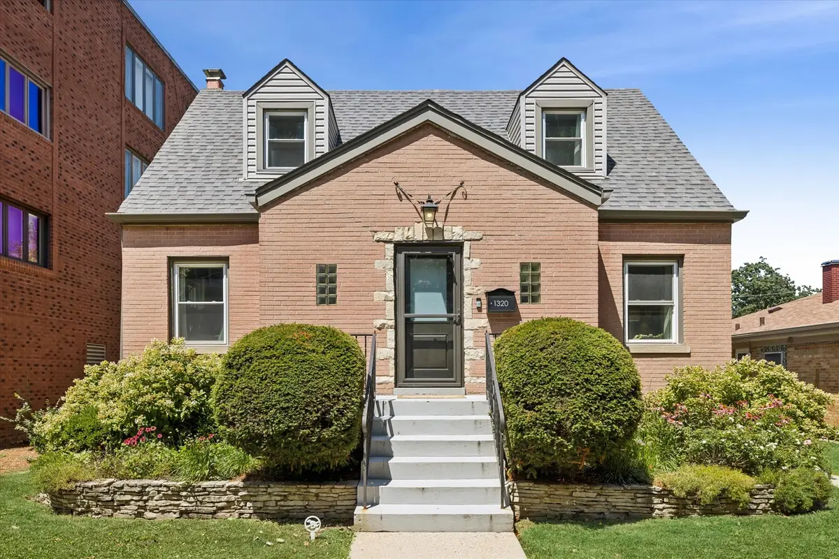 1320 E Washington Street, Des Plaines, IL 60016 - #1
