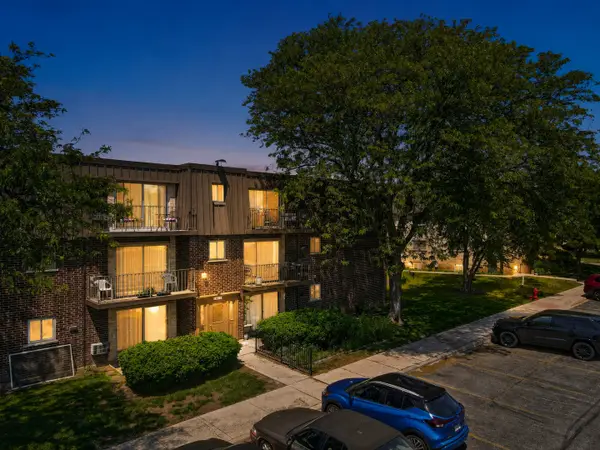 571 Fairway View Drive #3K, Wheeling, IL 60090