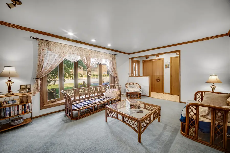 10013 W Lyndale Avenue, Melrose Park, IL 60164 - #3