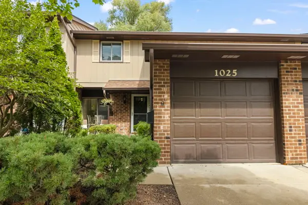 1025 Loughborough Court, Wheaton, IL 60189