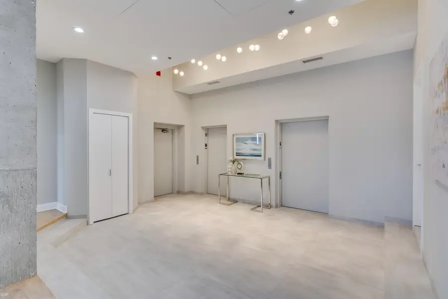 200 N Dearborn Street #4700, Chicago, IL 60601 - #2