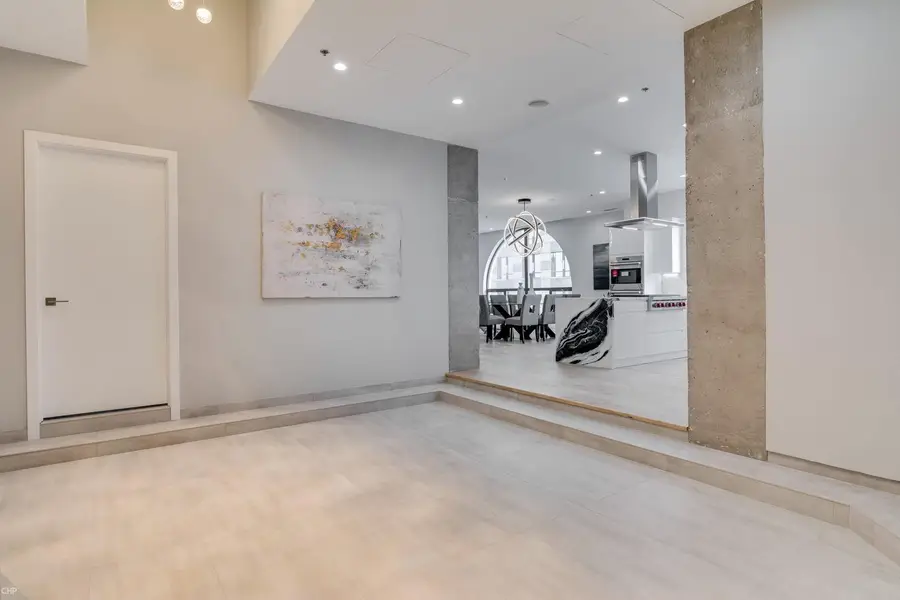 200 N Dearborn Street #4700, Chicago, IL 60601 - #3