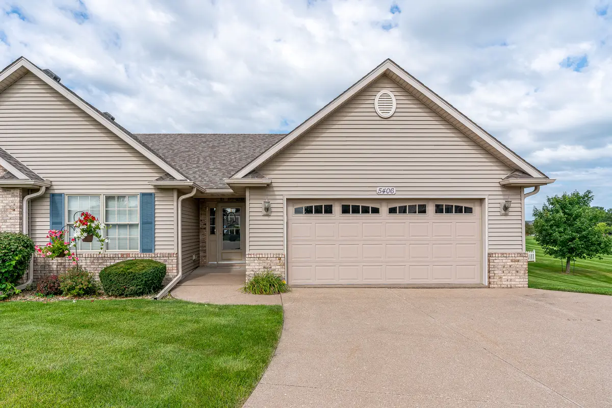 5406 Villa Court, Davenport, IA 52806 - #1
