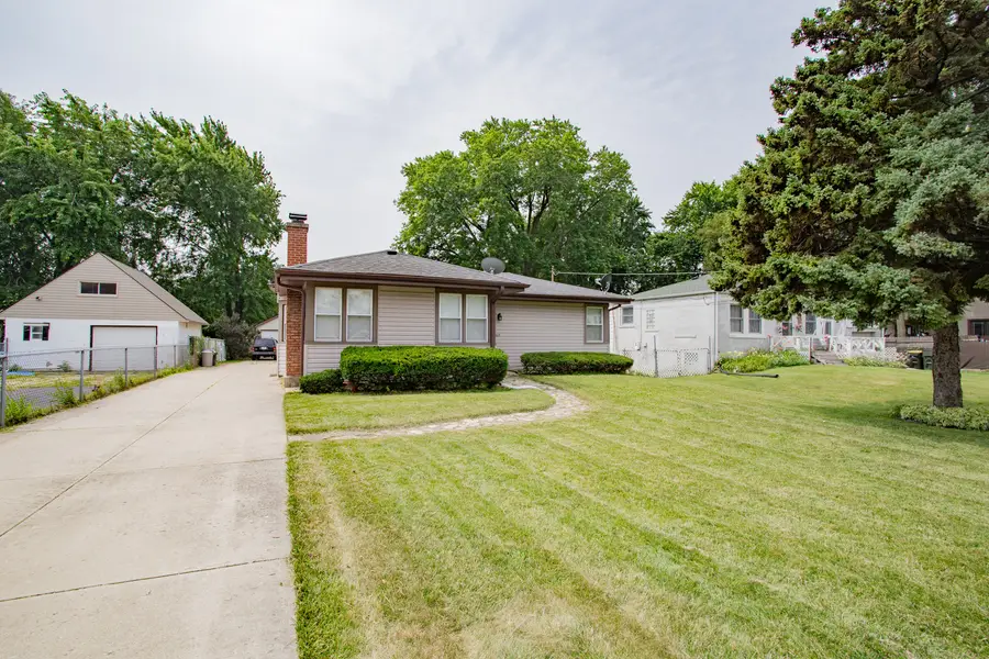 10113 Mclean Avenue, Melrose Park, IL 60164 - #2