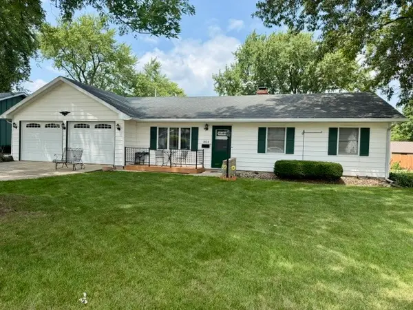 1404 Rolling Green Drive, Mendota, IL 61342