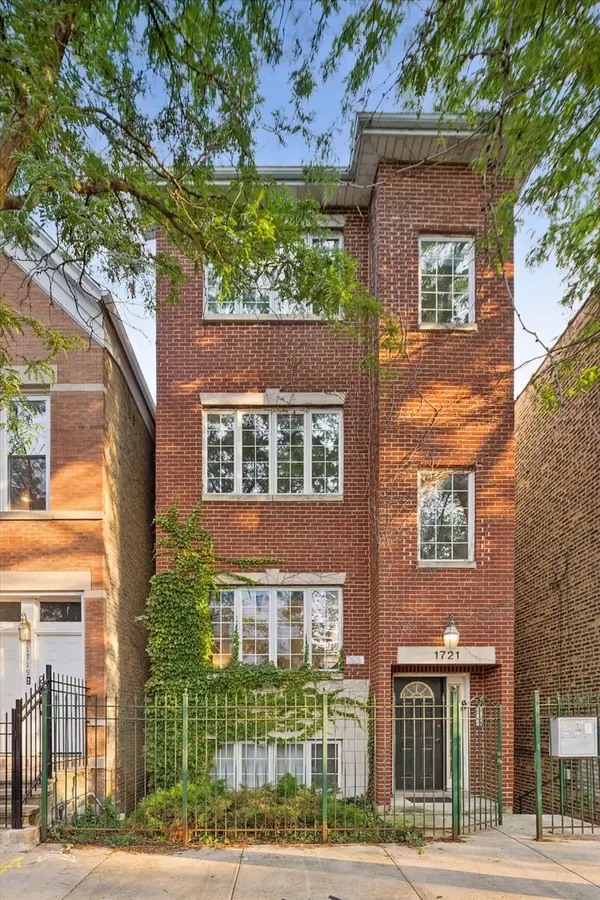 1721 W Julian Street, Chicago, IL 60622