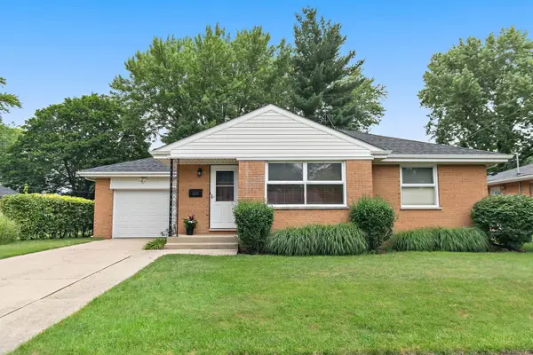 846 Sioux Drive, Elgin, IL 60120