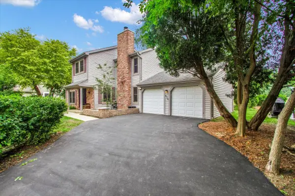 Address Withheld By Seller, Gurnee, IL 60031