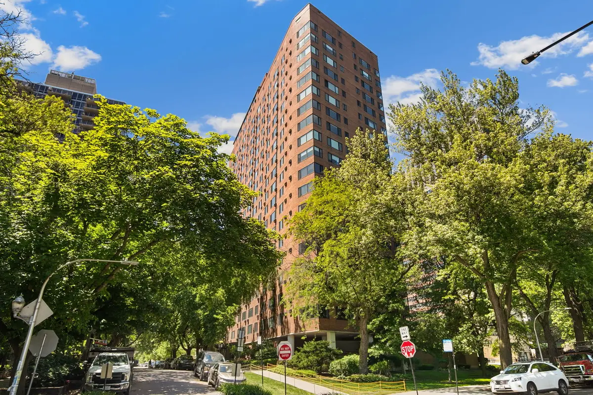 3100 N Lake Shore Drive #601, Chicago, IL 60657 - #1