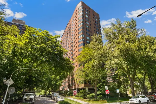 3100 N Lake Shore Drive #601, Chicago, IL 60657