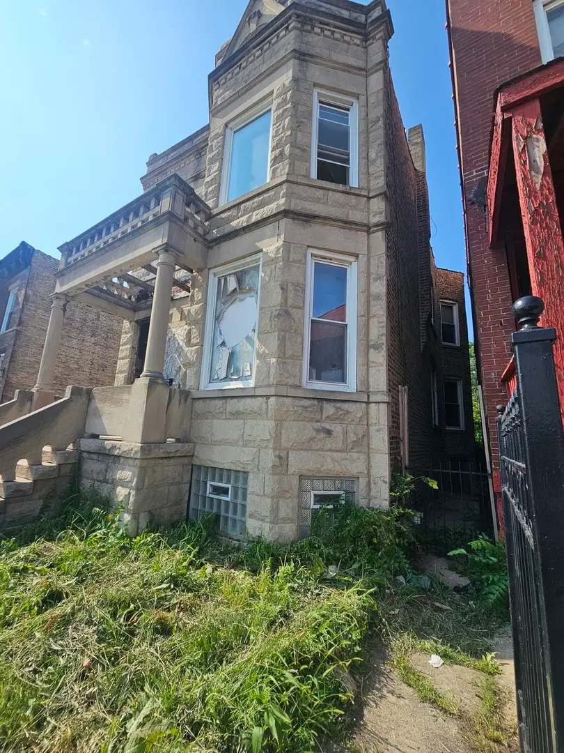 3332 W Congress Parkway, Chicago, IL 60624 - #1