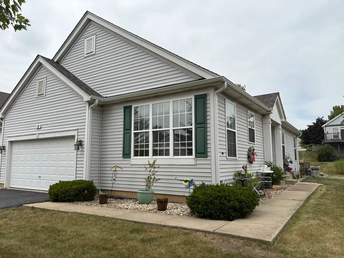 5 E Hague Drive, Antioch, IL 60002 - #1