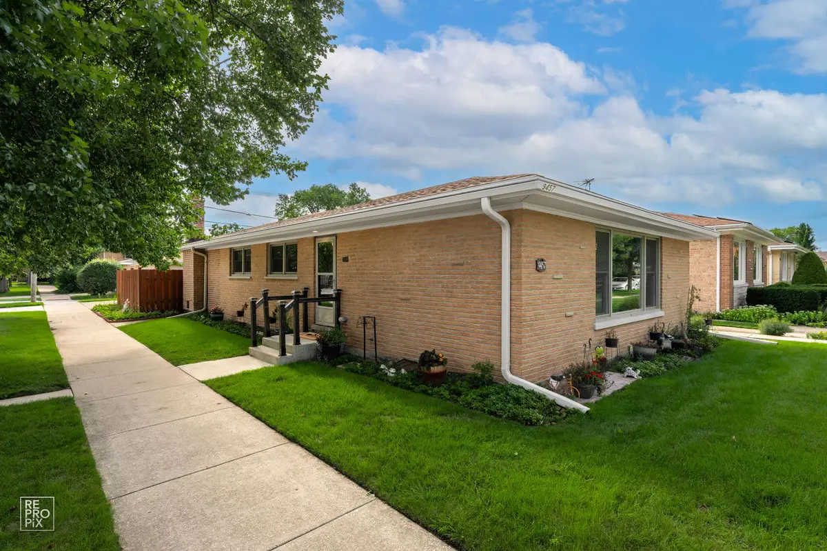 9457 Lawler Avenue, Skokie, IL 60077 - #1
