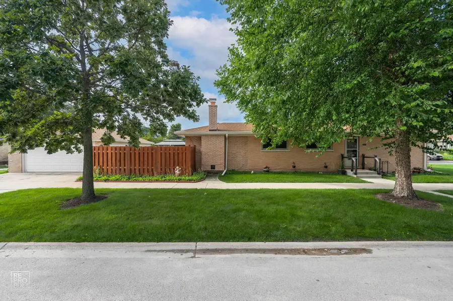 9457 Lawler Avenue, Skokie, IL 60077 - #2