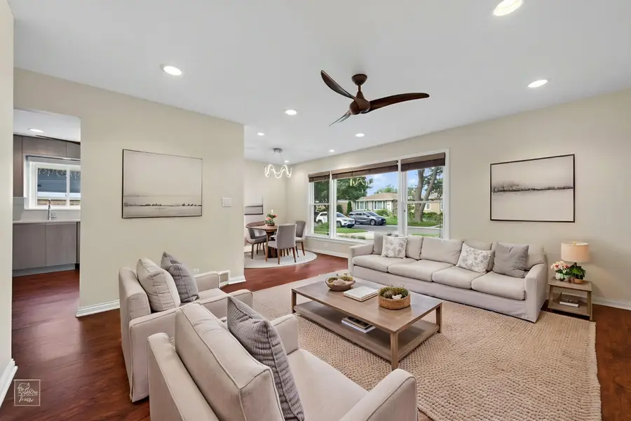 9457 Lawler Avenue, Skokie, IL 60077 - #3