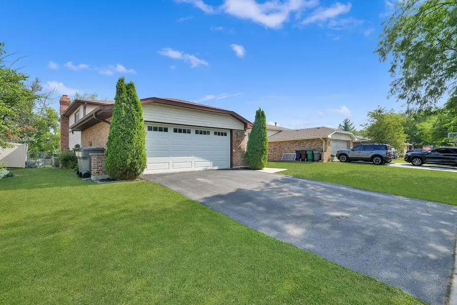 8840 Leslie Drive, Orland Hills, IL 60487 - #3