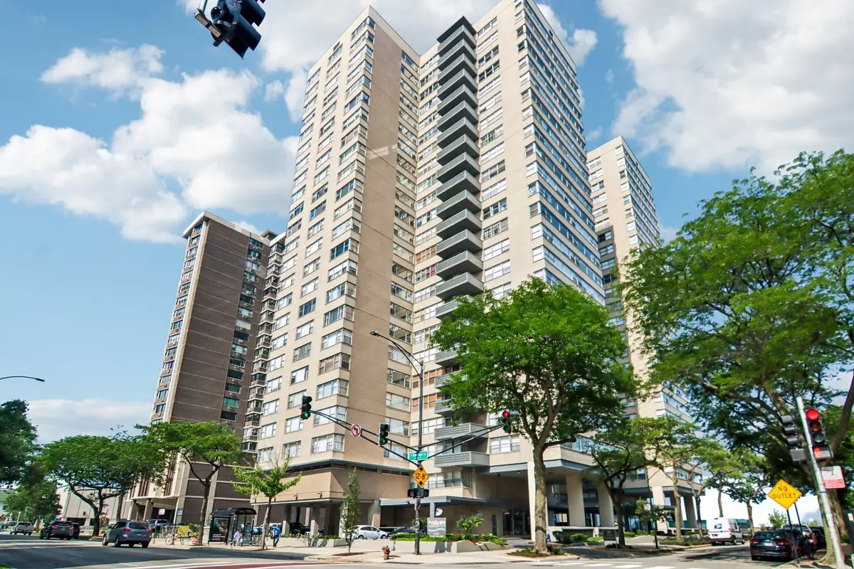6301 N Sheridan Road #14M, Chicago, IL 60660 - #1