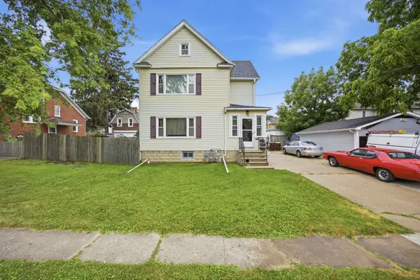 616 S Jefferson Street, Woodstock, IL 60098
