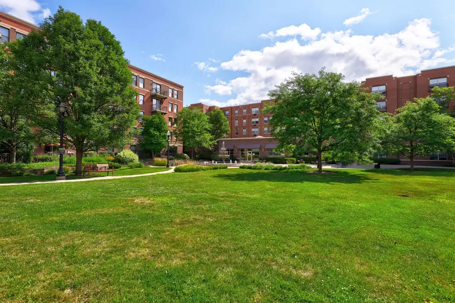 2335 W Belle Plaine Avenue #118, Chicago, IL 60618 - #3