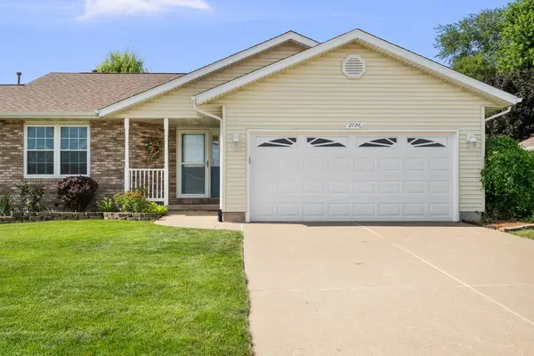2726 Linwood Court #2726, Davenport, IA 52806