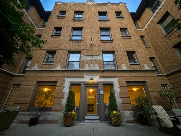 7715 N Hermitage Avenue #3F, Chicago, IL 60626