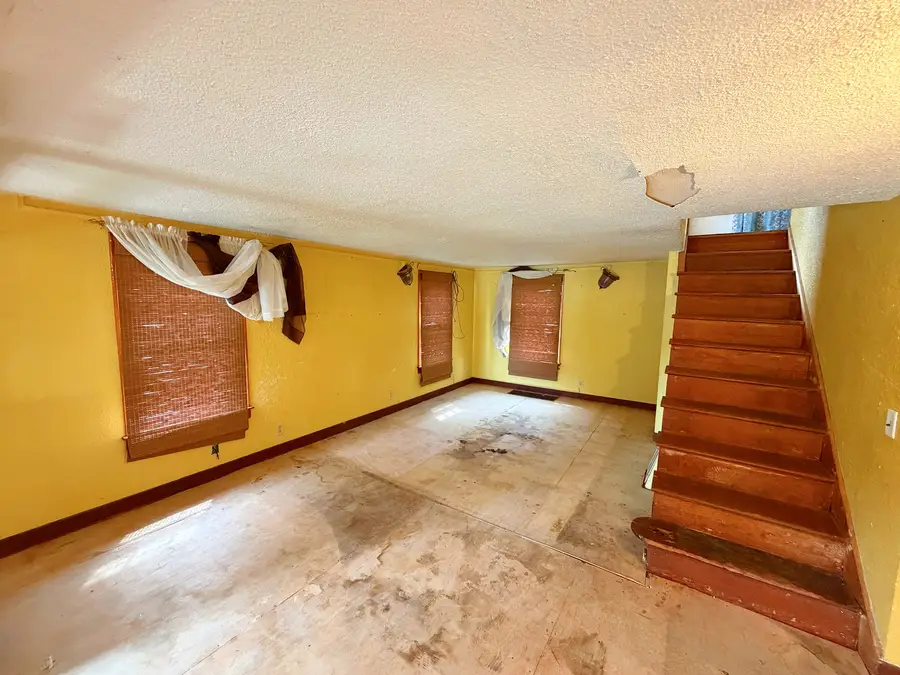 105 E 12th Street, Streator, IL 61364 - #2